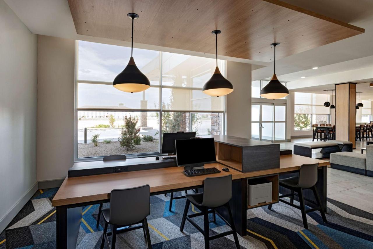 Hyatt House Carlsbad Hotel Екстериор снимка