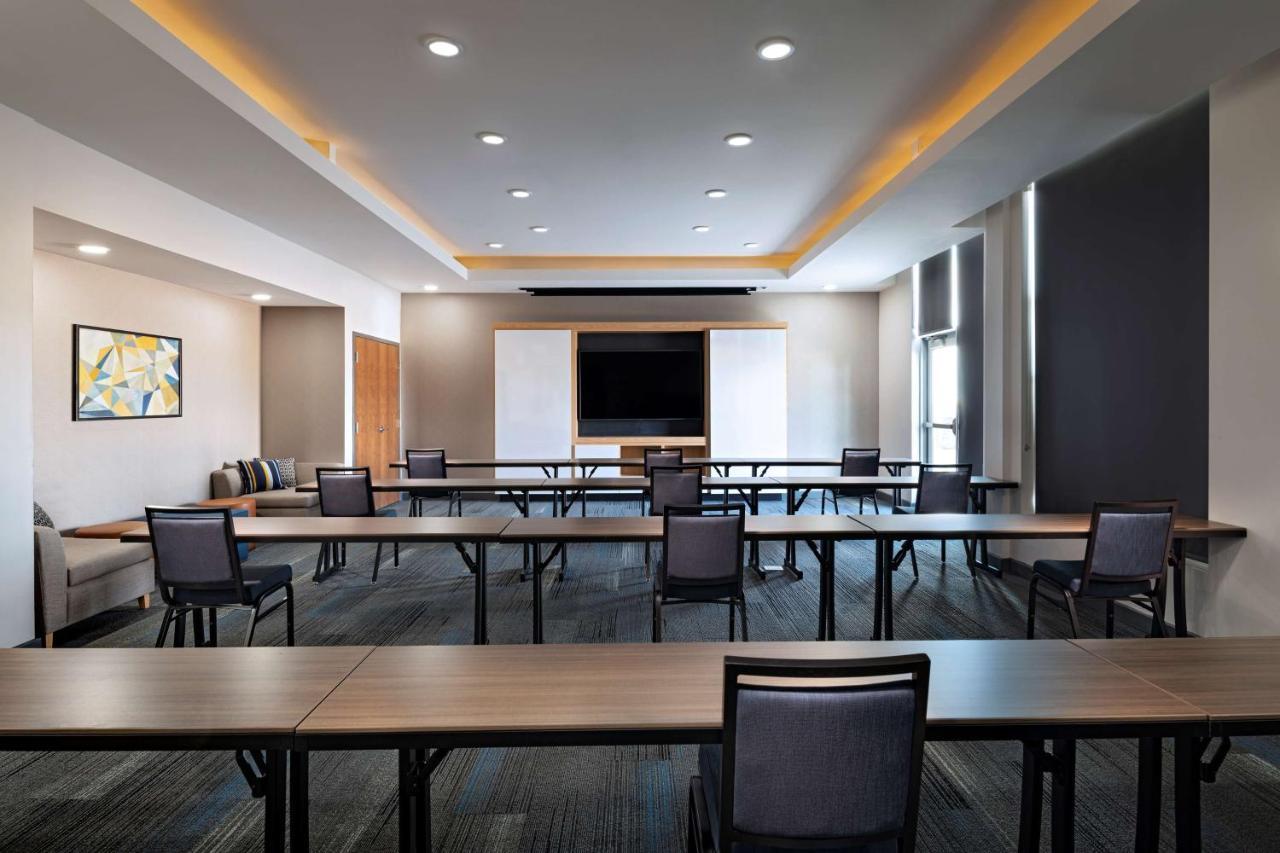 Hyatt House Carlsbad Hotel Екстериор снимка